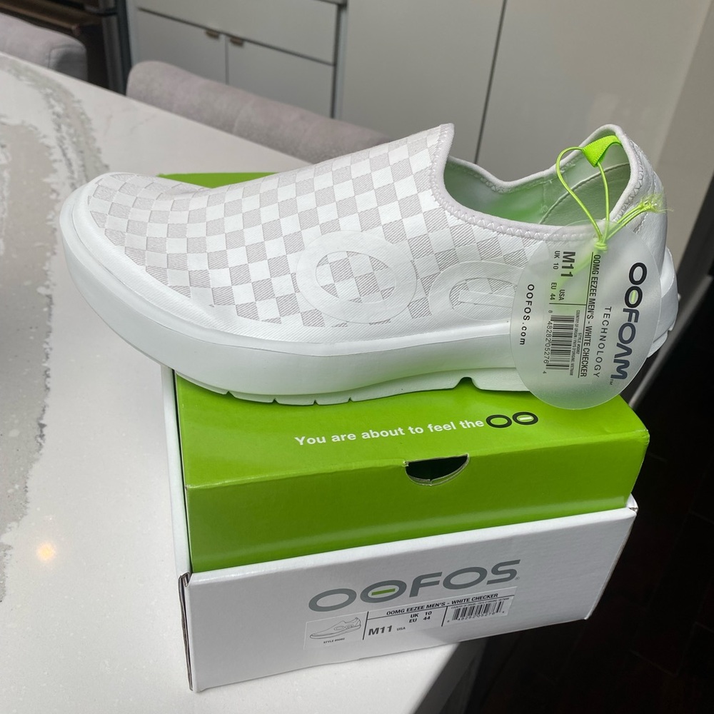Oofos slip on sneaker
